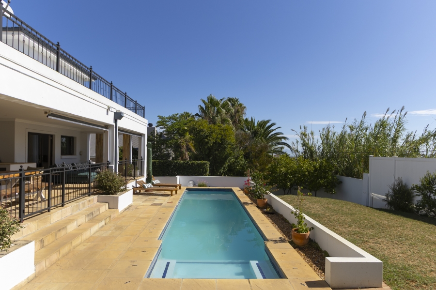 To Let 4 Bedroom Property for Rent in Heldervue Western Cape